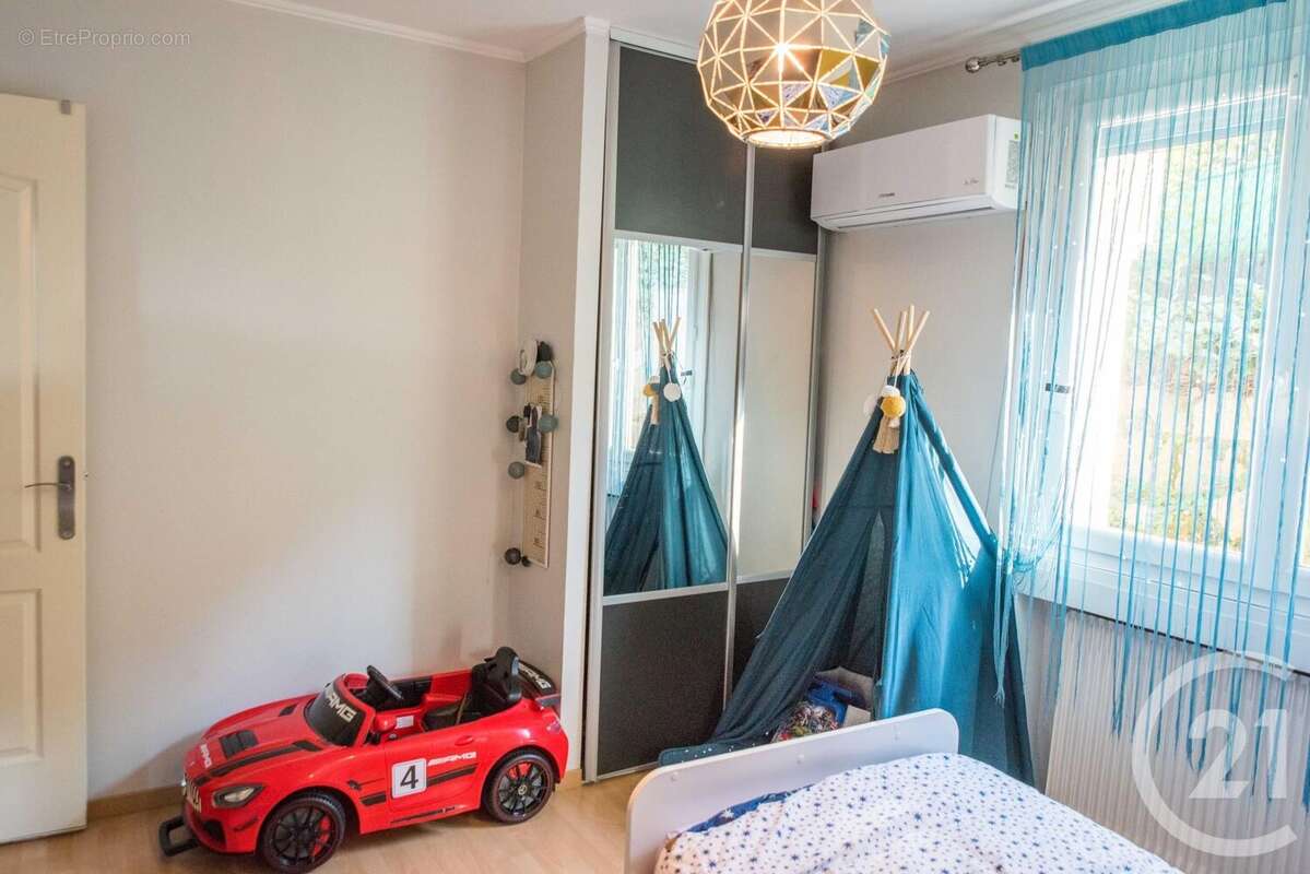 Maison à SATHONAY-CAMP