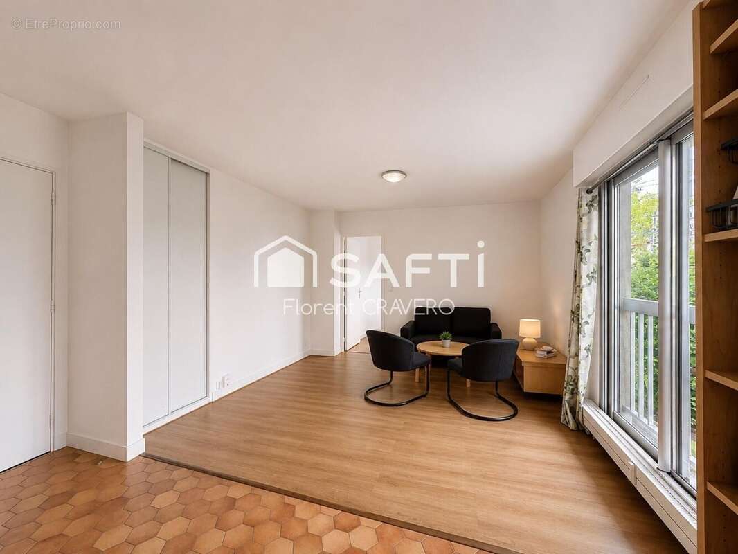 Photo 2 - Appartement à PARIS-18E