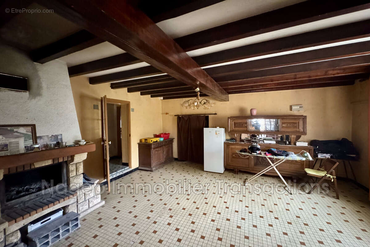 Maison 129 m² à Brout-Vernet  - photo 6