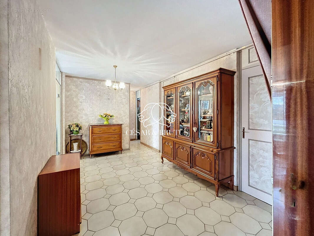 Appartement à LYON-9E