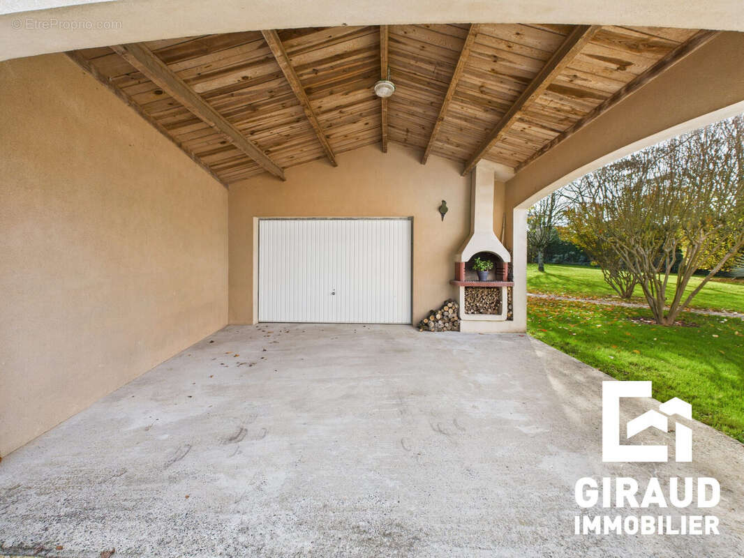 Maison à FONTENAY-LE-COMTE