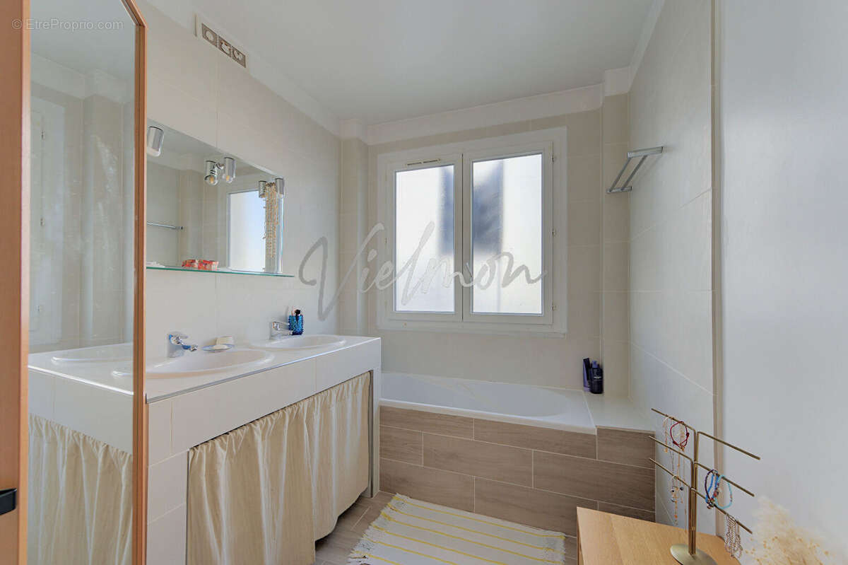 Appartement à GARCHES