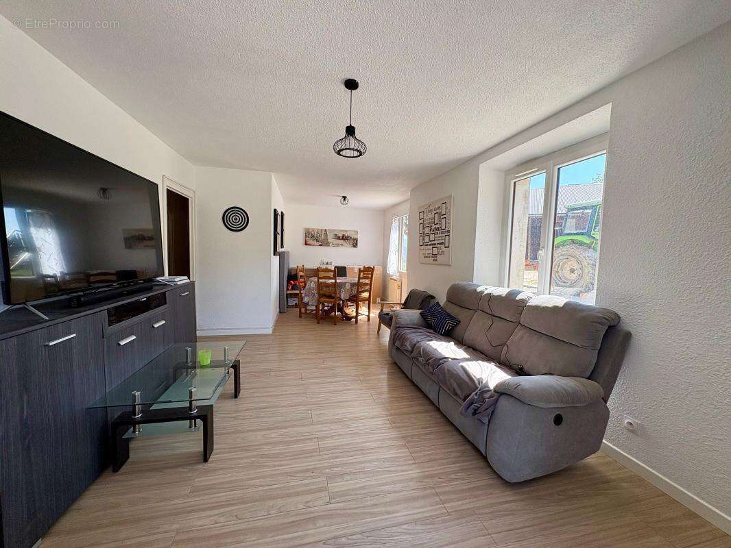 Appartement à LORNAY
