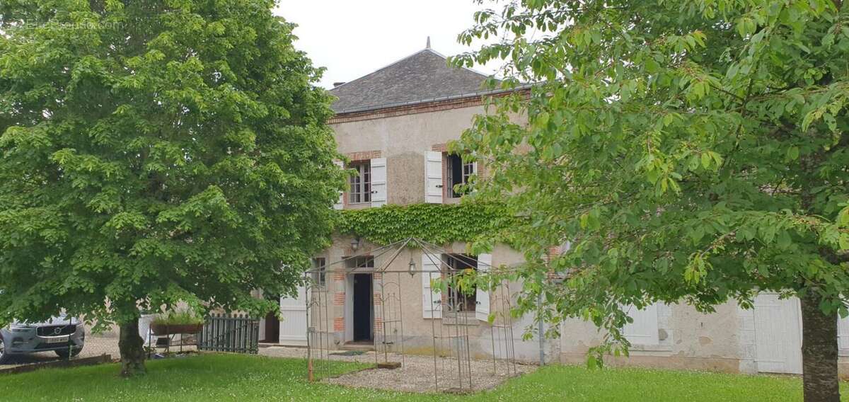 Maison Vieilles Maisons Sur Joudry 11 pièce(s) 310 m2 - photo 9