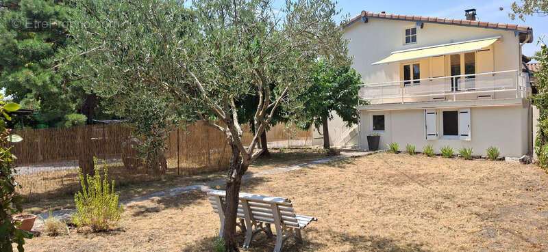 Maison à vendre 5 pièces LABRUGUIERE (81) - photo 1