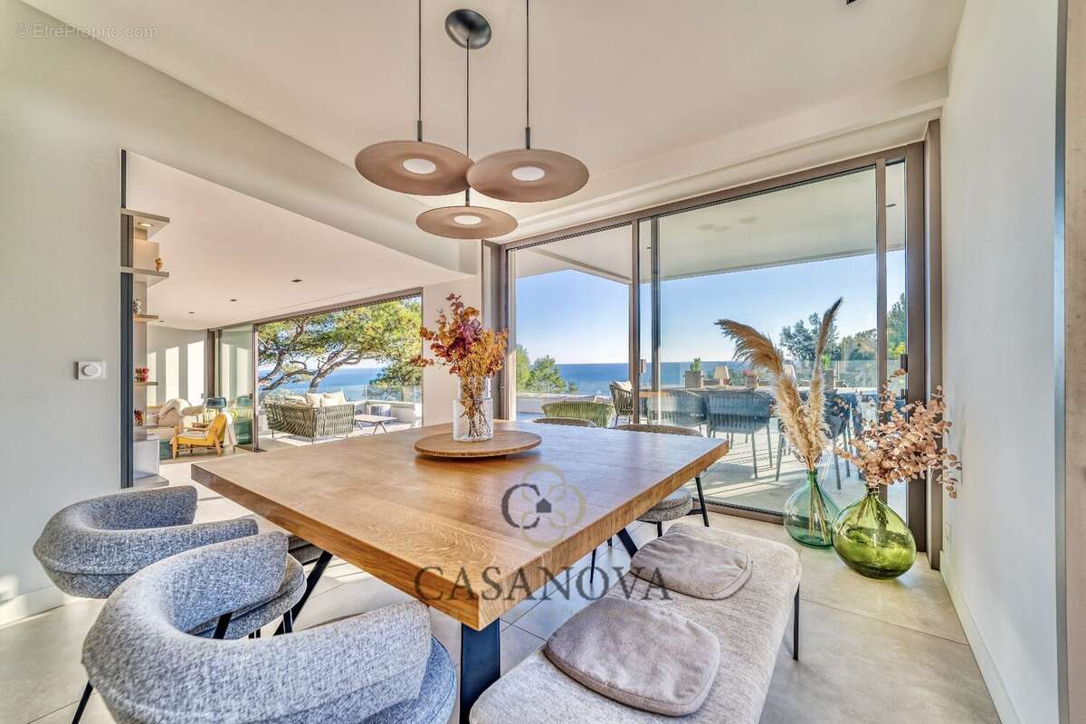 Villa contemporaine vue mer avec piscine et appartement indépendant à Sète Mont Saint-Clair - photo 6
