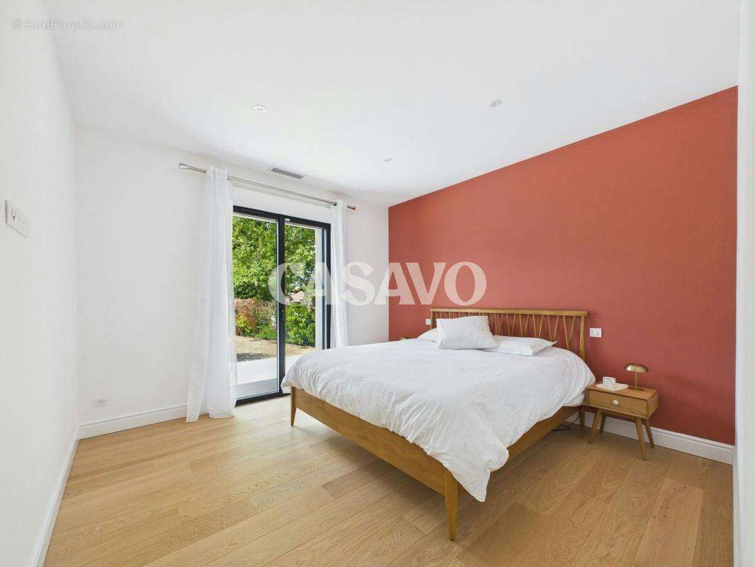 Vente Maison 5 pièces de 152m² - 33850 Léognan - photo 18