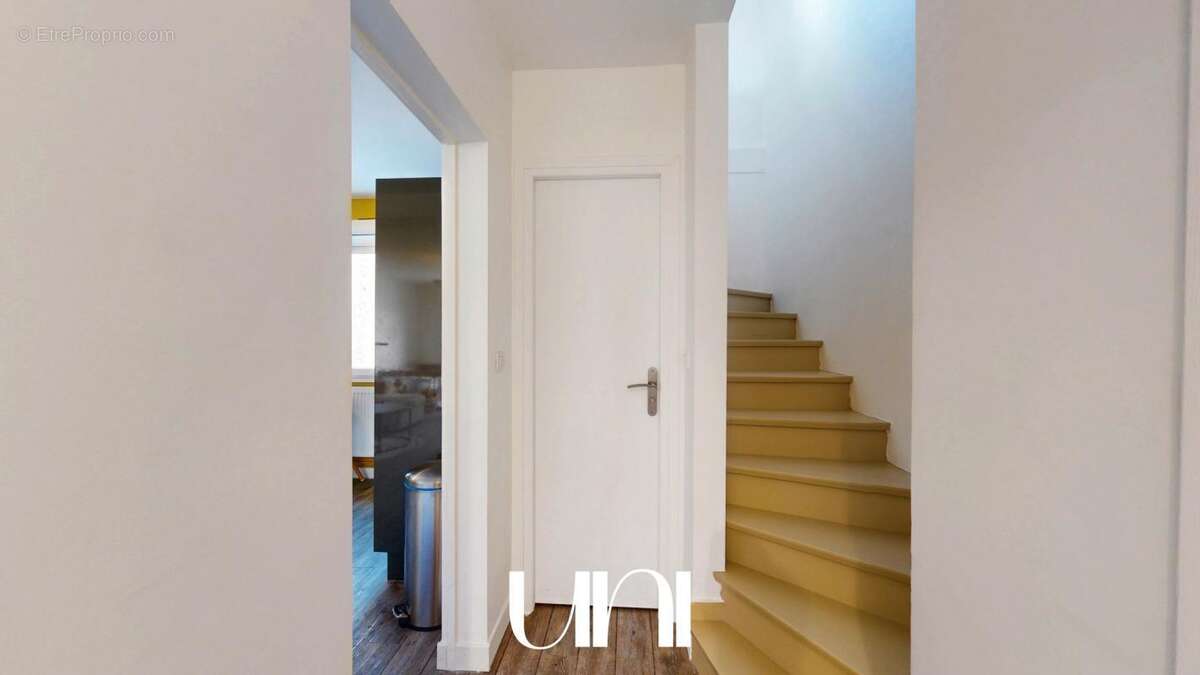 Maison à SAINT-PIERRE-SUR-DIVES