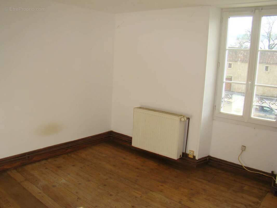 Maison à CEAUX-EN-COUHE