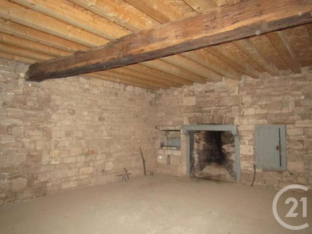 Maison à PAIZAY-NAUDOUIN-EMBOURIE