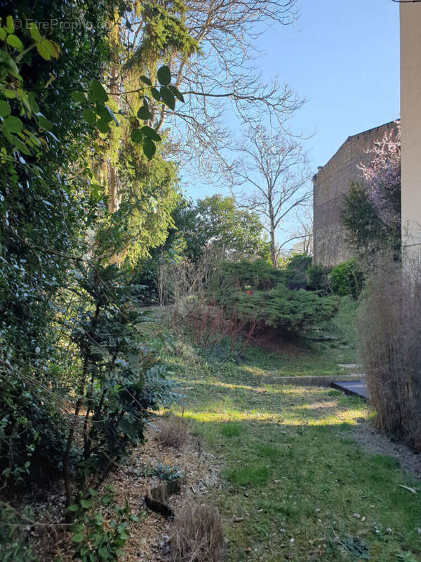 Appartement à NANTERRE