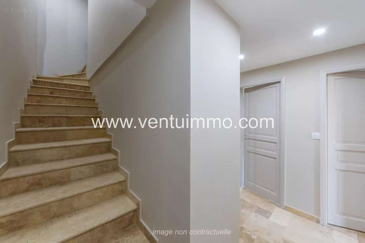 Maison mitoyenne de 111 m² avec piscine à Mougins - photo 9