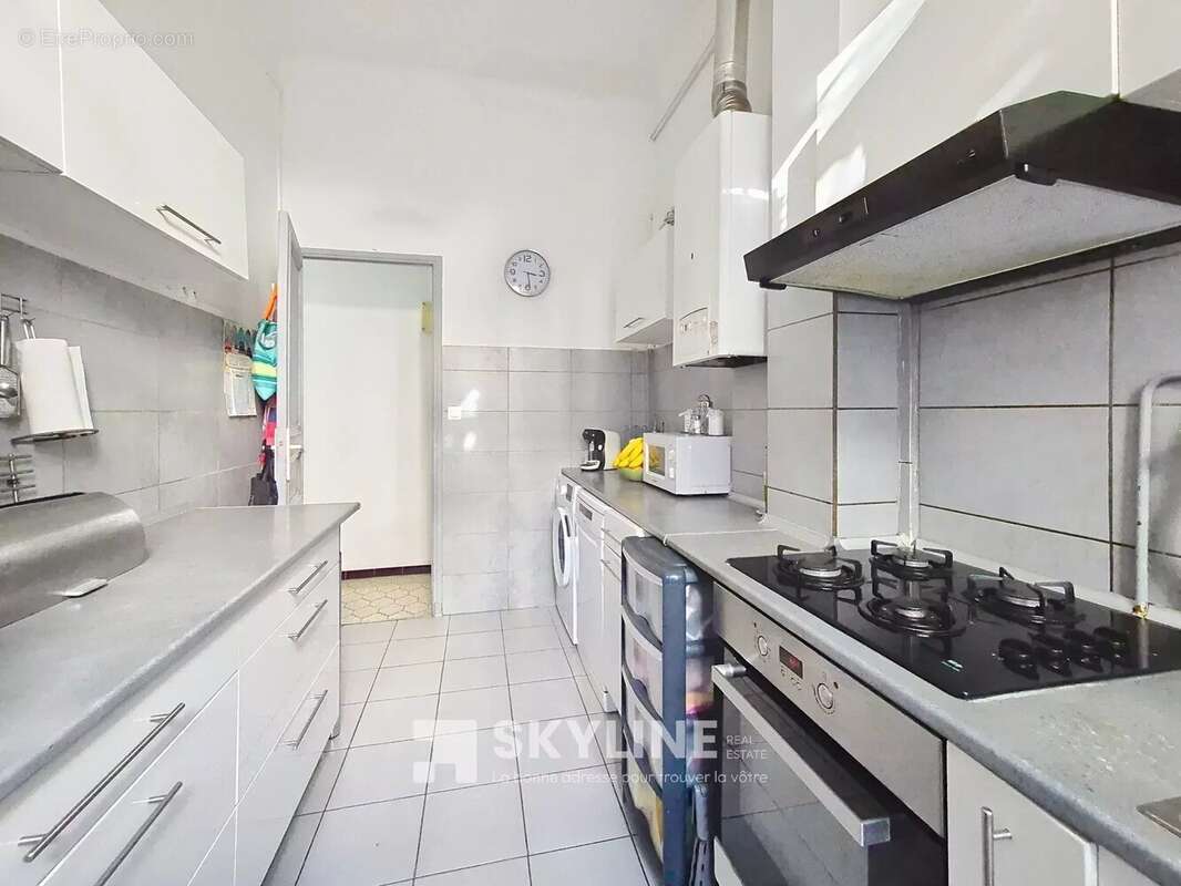 Appartement à MARSEILLE-2E