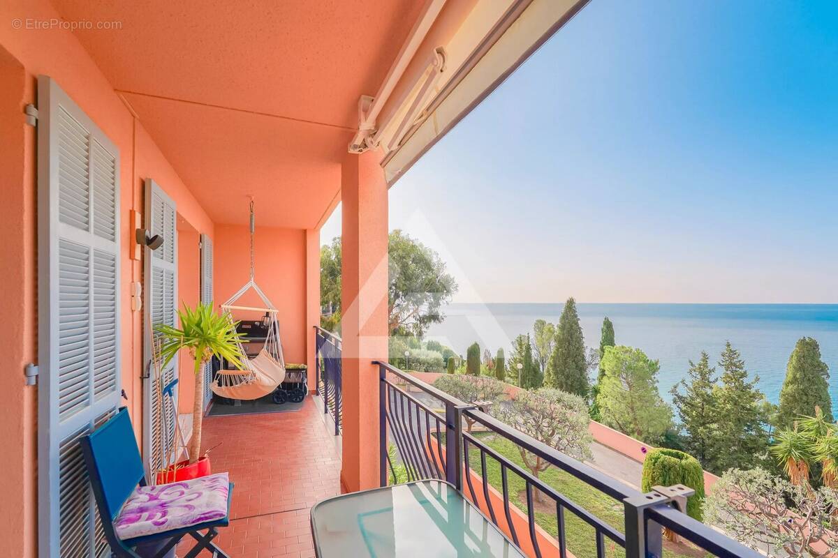 Appartement à ROQUEBRUNE-CAP-MARTIN
