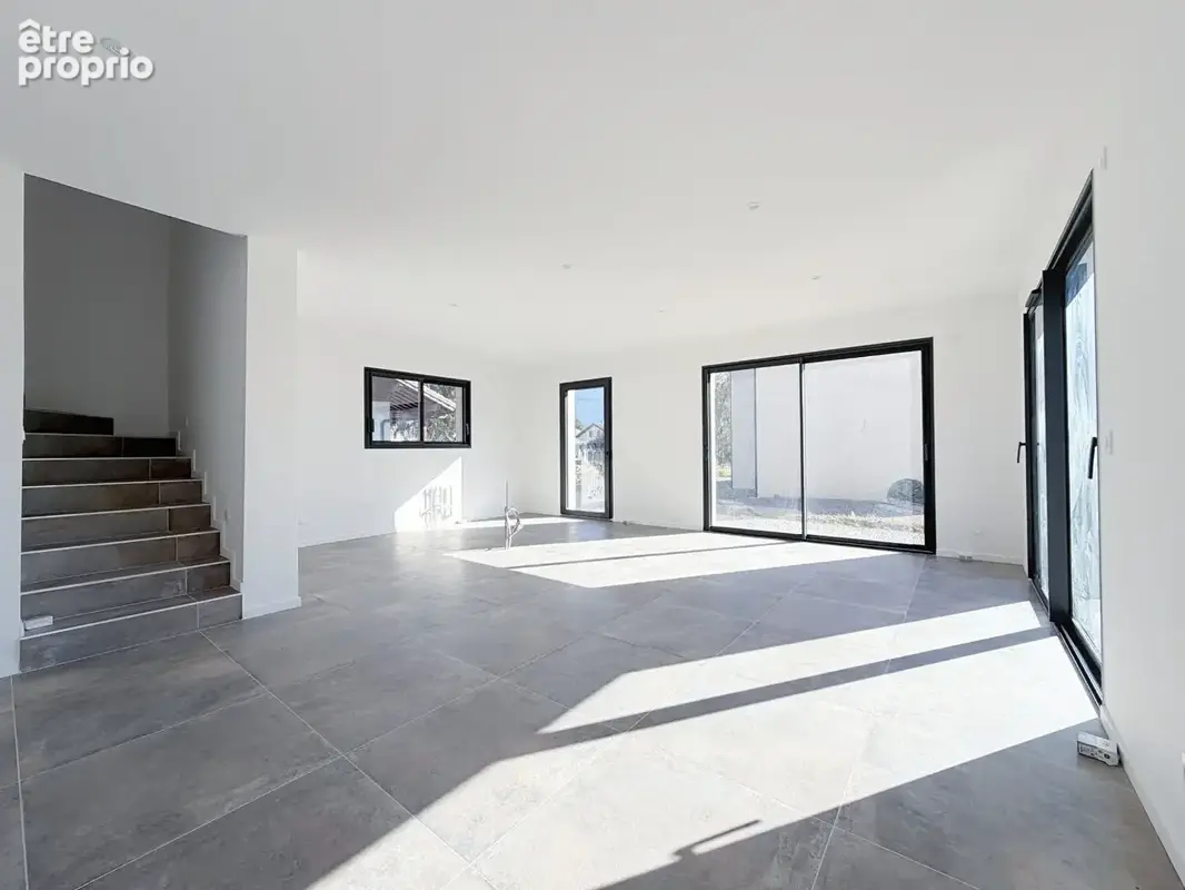 Maison Thyez 7 pièces 142 m2 - photo 2