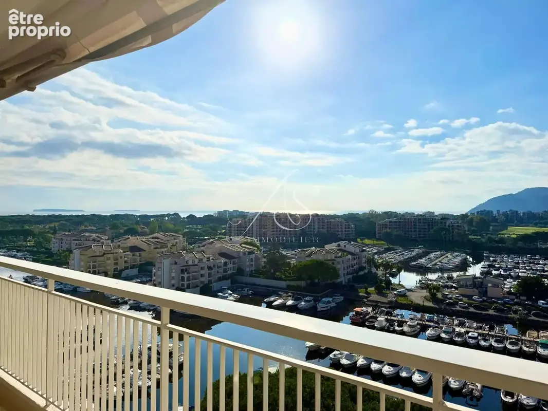 Appartement à MANDELIEU-LA-NAPOULE