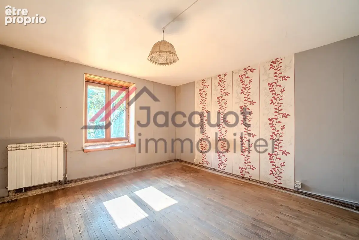 Maison 4 pièces 96 m² à vendre à Saint-Laurent-La-Roche (39570) - photo 8