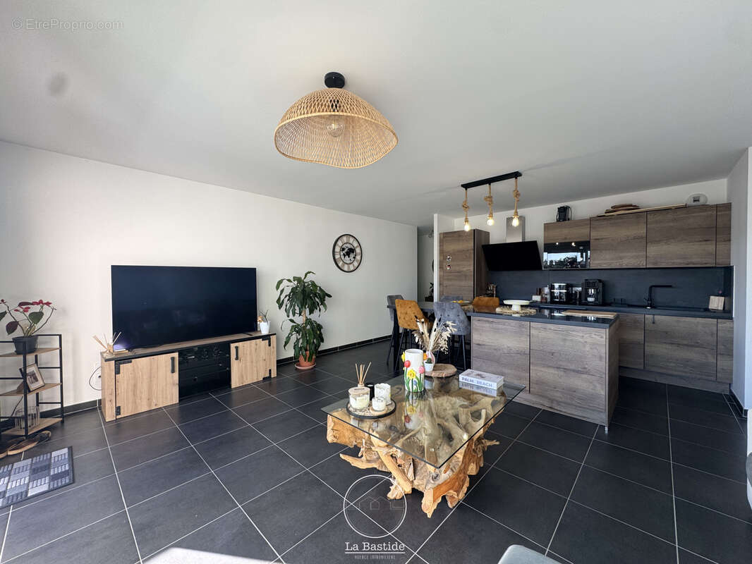 Appartement à PIERRELATTE
