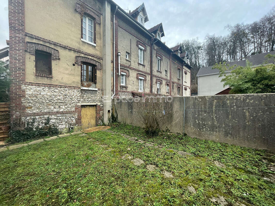 Maison à MALAUNAY