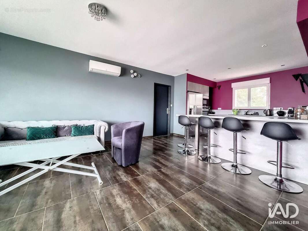 Maison 169 m² à Orgueil  - photo 2