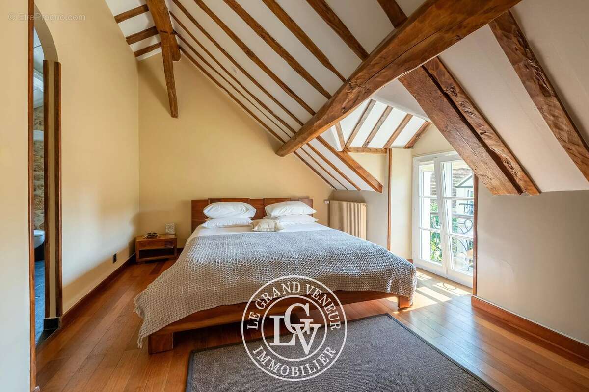 Proche barbizon - propriété traditionnelle et dépendance - 4 chambres - garage double - cave - piscine - jardin paysager - photo 35