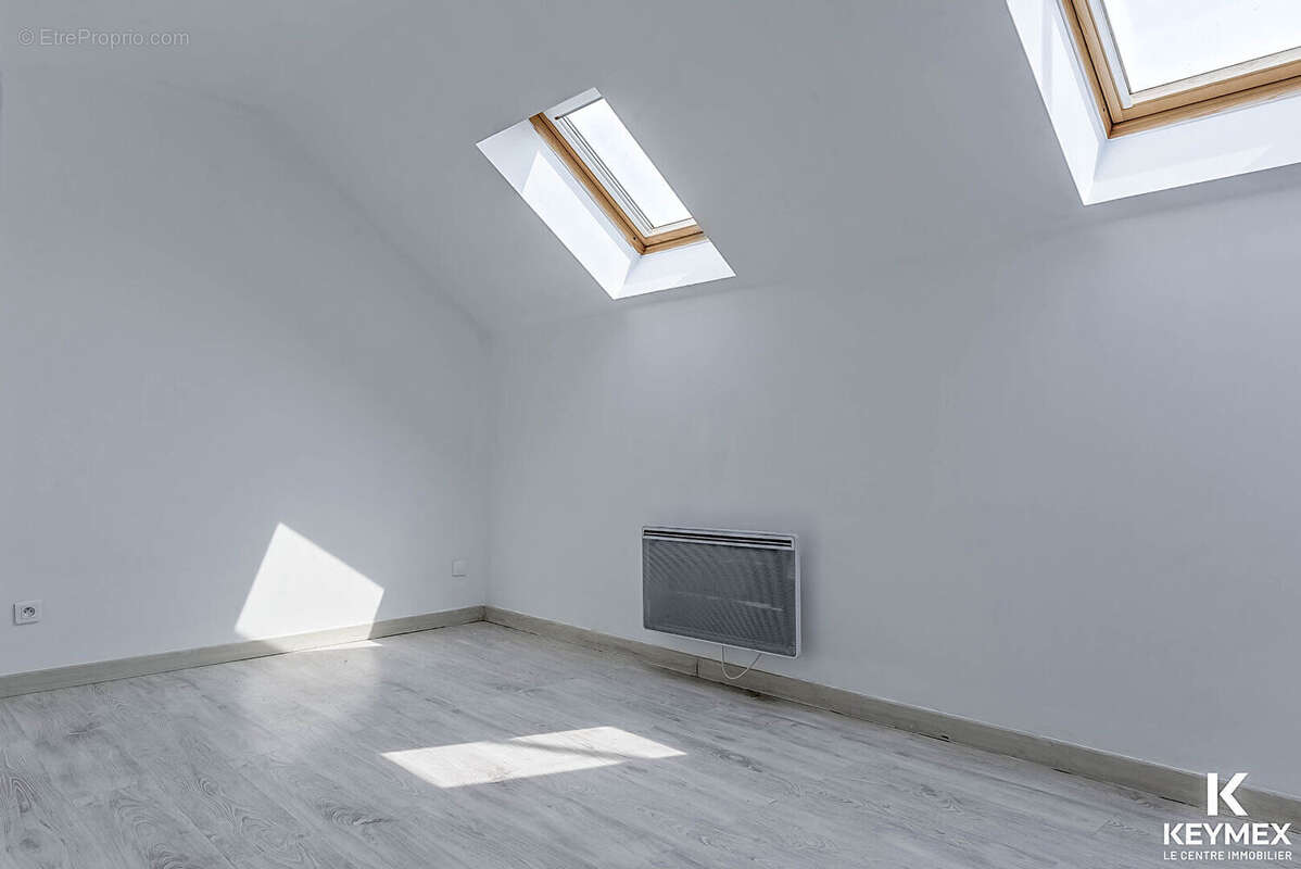 Maison à MERY-SUR-OISE