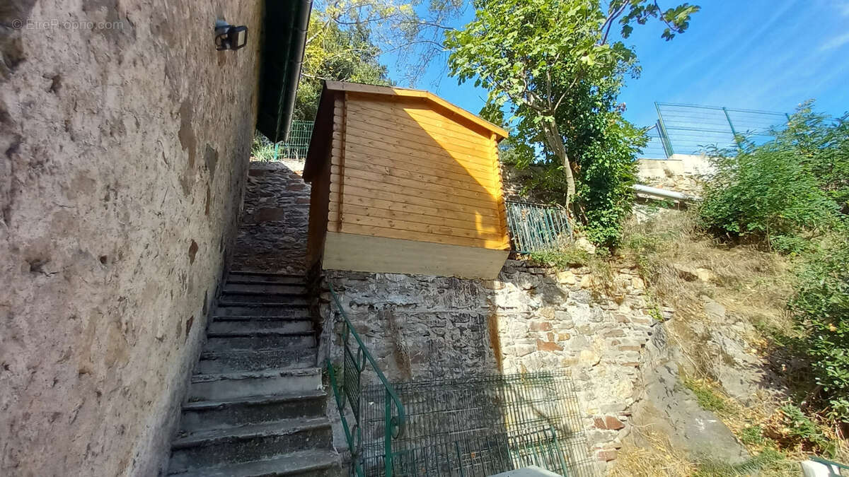 Maison à COLOMBIERES-SUR-ORB