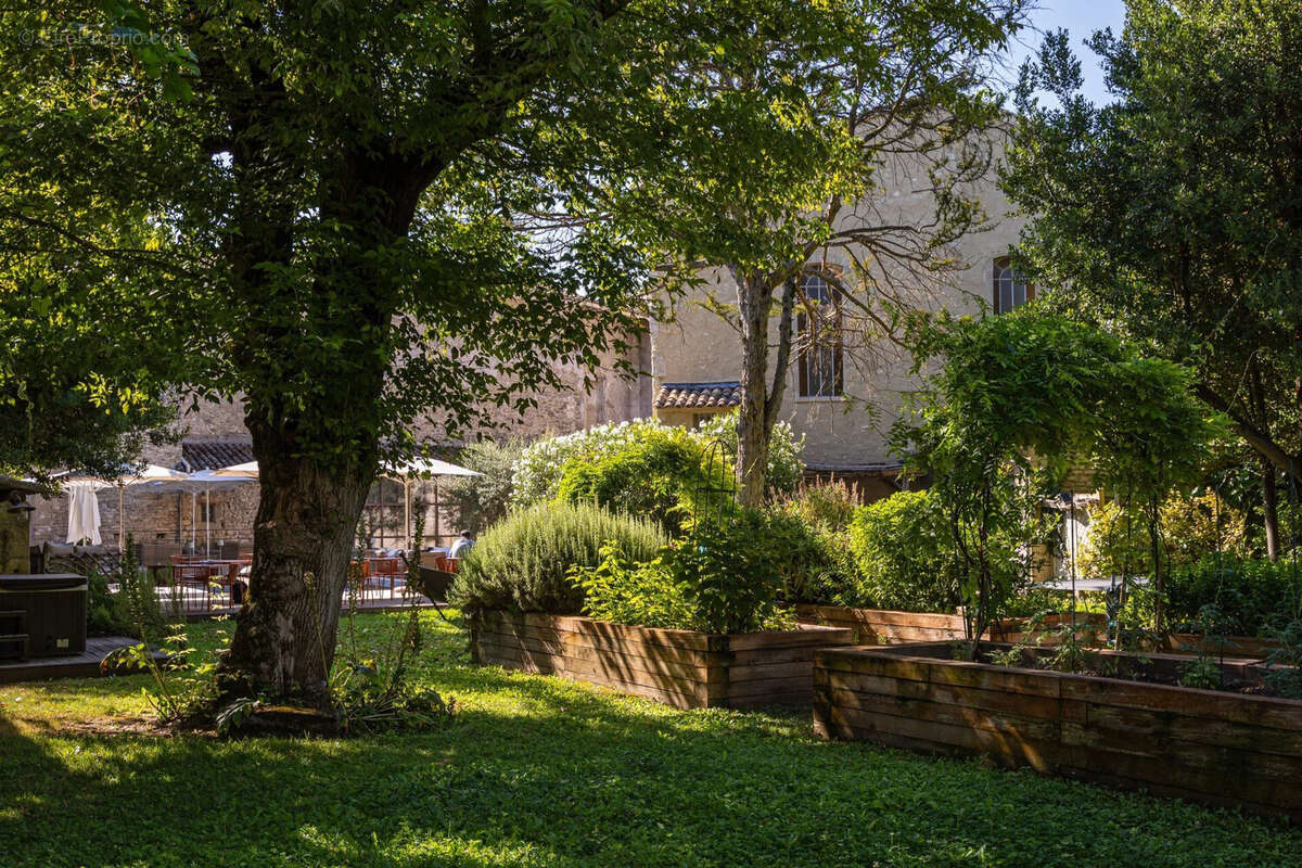 Maison à L'ISLE-SUR-LA-SORGUE