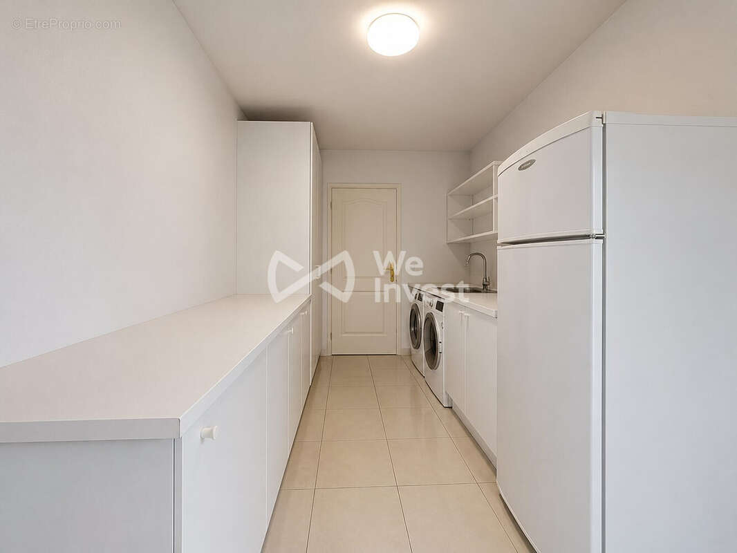 Maison 217 m² à Laval  - photo 7