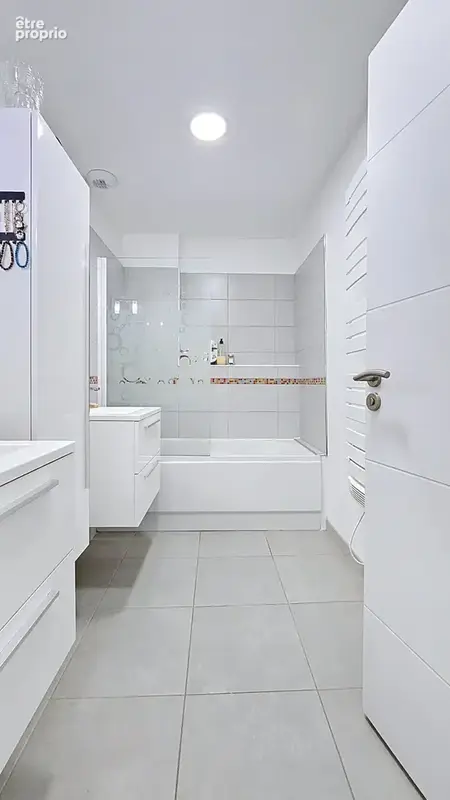 Jassans Centre - Maison individuelle de 118m2  - 4 chambres - Parcelle de 500m2 - photo 14