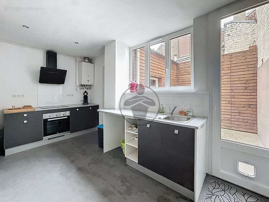 Maison à SAINT-QUENTIN