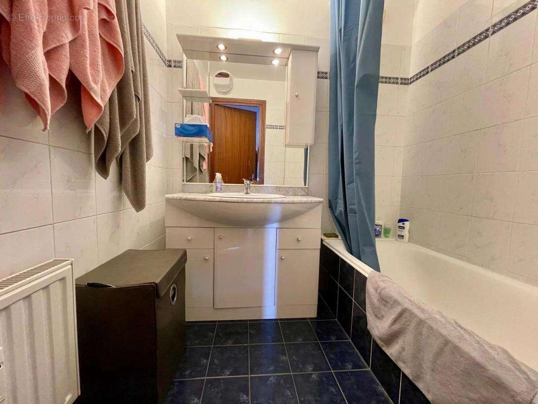 Appartement à AIX-LES-BAINS