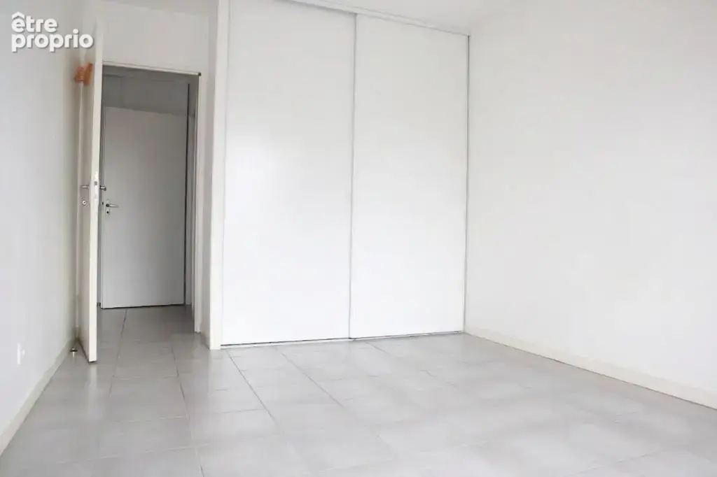 MERIGNAC ARLAC - Superbe T3 (63m2) ouvrant sur Parc Tenet avec grand Balcon + 1 Garage et 1 Parking - photo 8