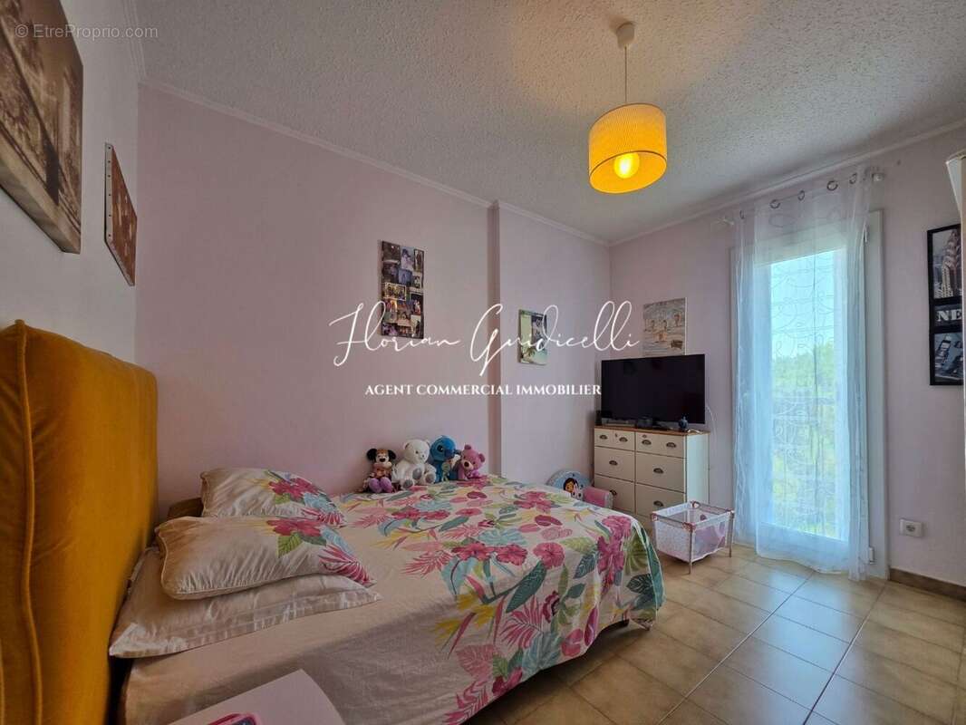 Appartement 94 m² à Bastia  - photo 4