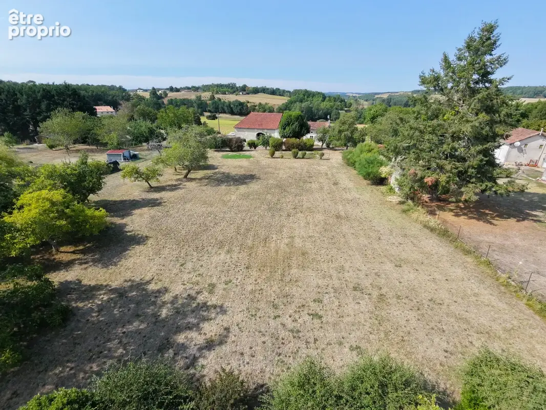 Charmante propriété en pierre avec grange et terrasse couverte - photo 17