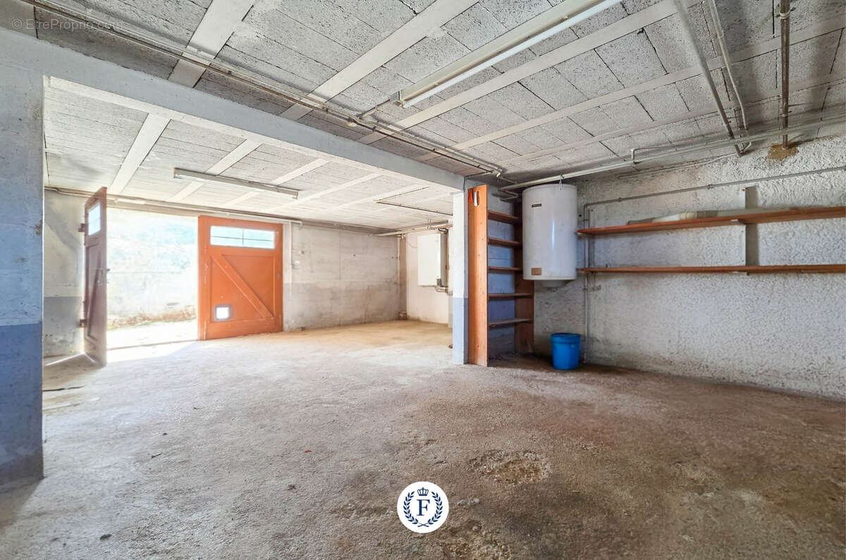 Maison à SAINT-LAGER