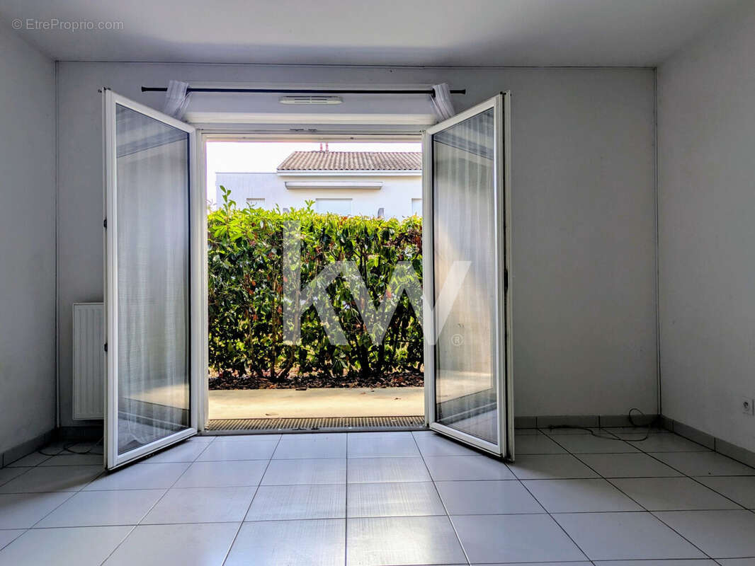 Appartement 41 m² à Saint-Medard-En-Jalles  - photo 6
