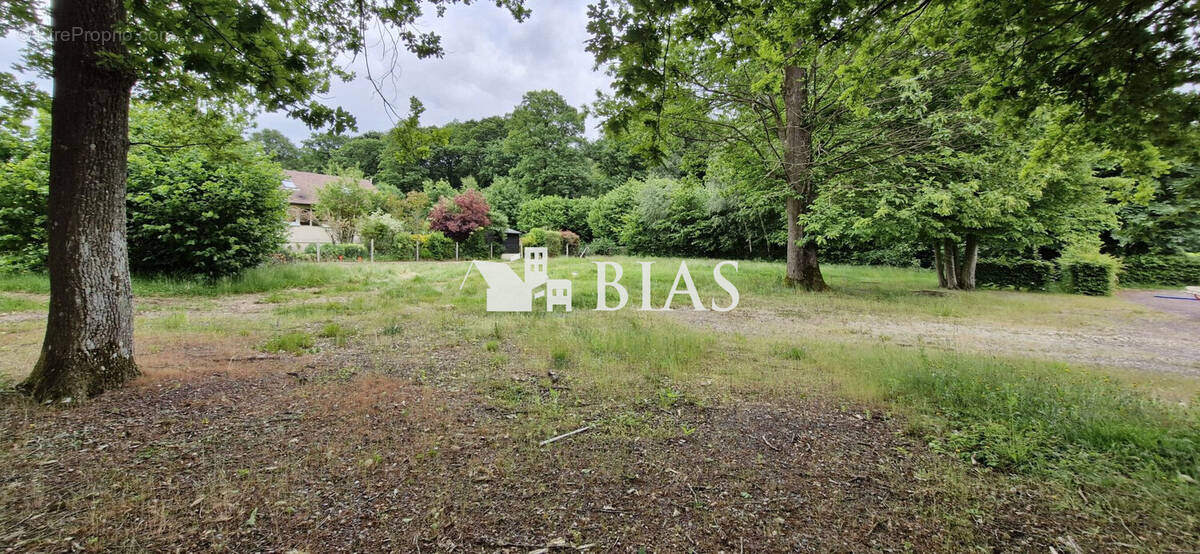 Terrain à VOISCREVILLE