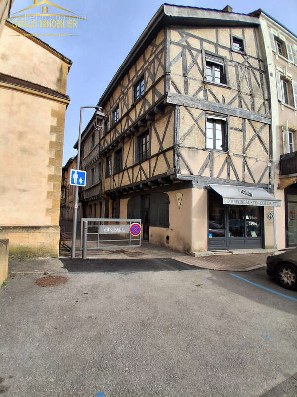 Appartement à CHARLIEU