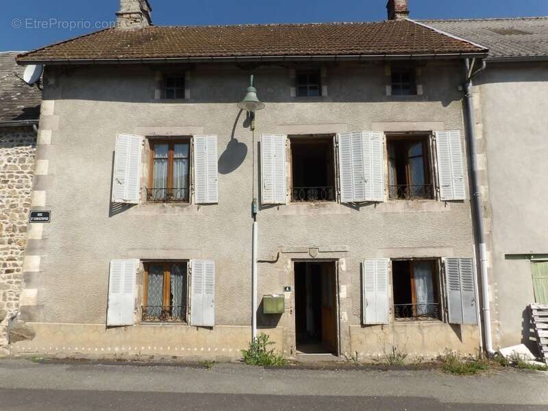 Maison à GIAT