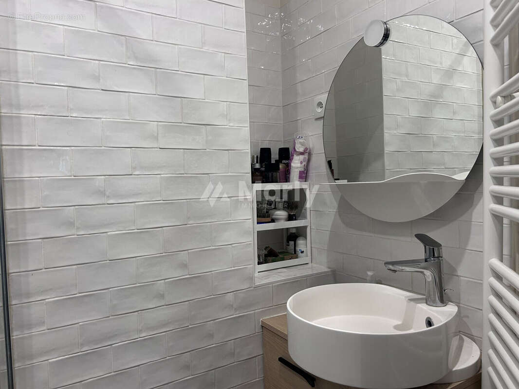 Appartement à PARIS-20E