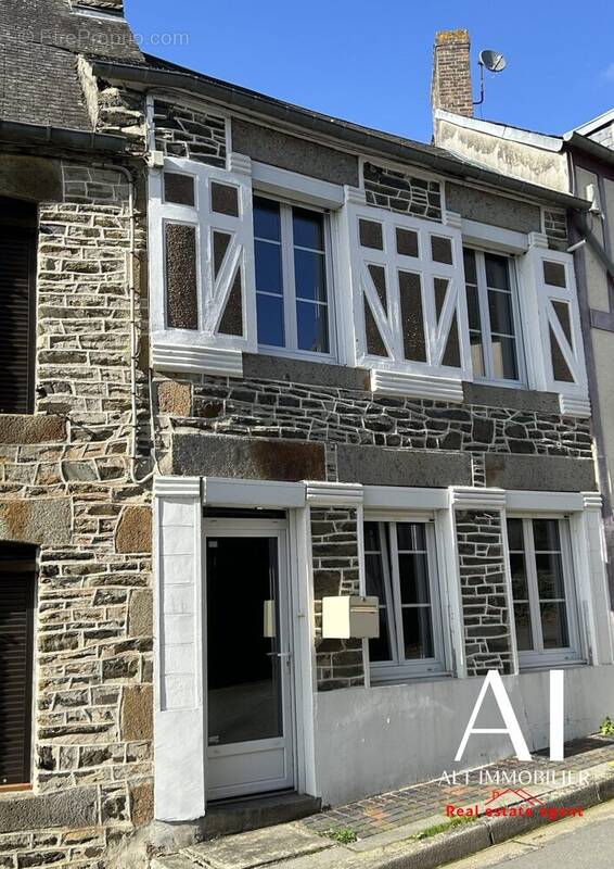 Maison à PONT-D'OUILLY