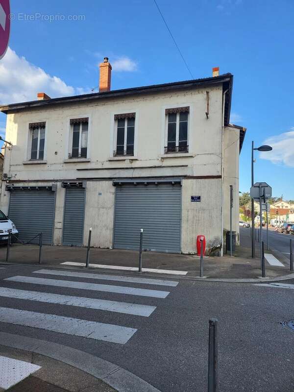 Appartement à PIERRE-BENITE