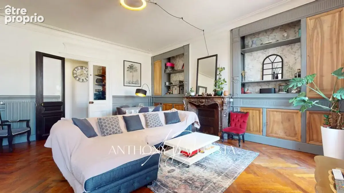 Ensemble immobilier avec appartement de 105 m² avec une grande terrasse, une chambre de bonne et une cave - photo 7