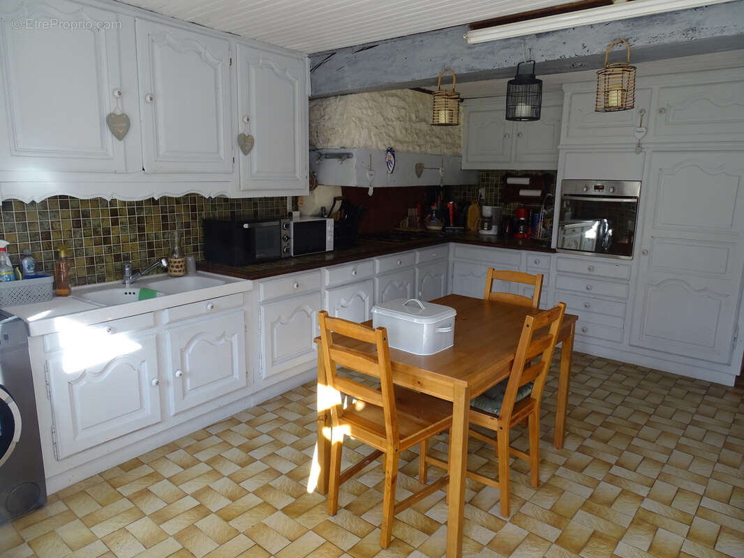 Maison à MONTIGNY-SUR-AUBE