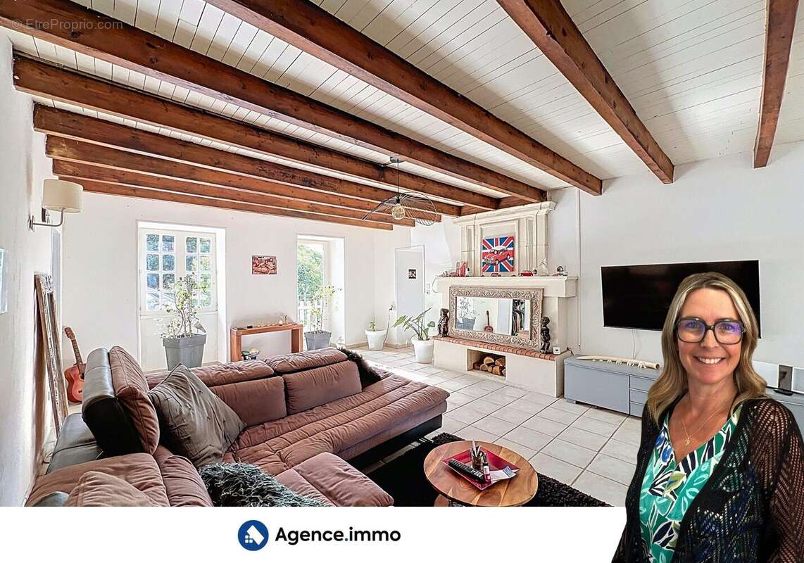 Maison 234 m² à Saint-Bonnet-Sur-Gironde  - photo 8