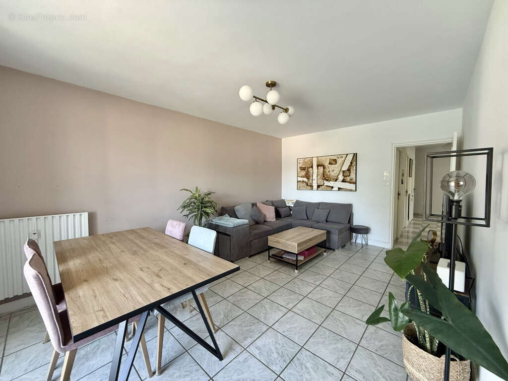 Appartement à BOURG-LES-VALENCE