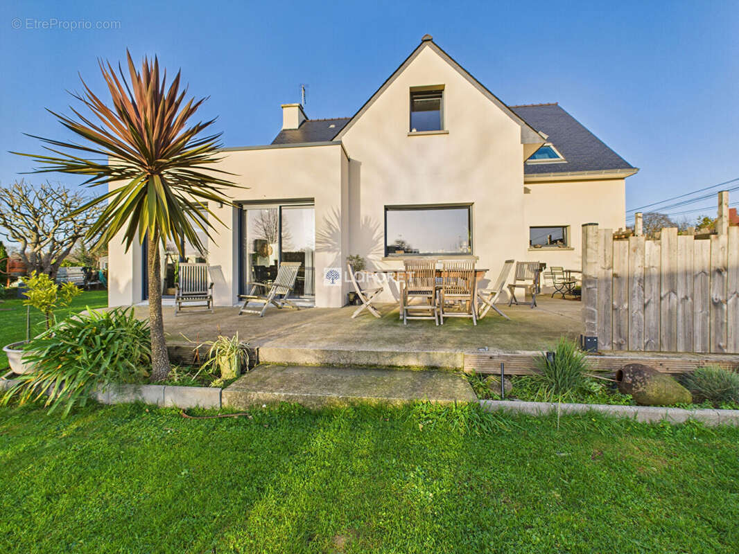 Maison à SAINT-EVARZEC