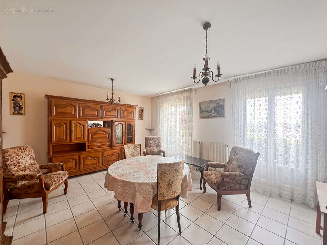 Maison à DAMMARIE-LES-LYS