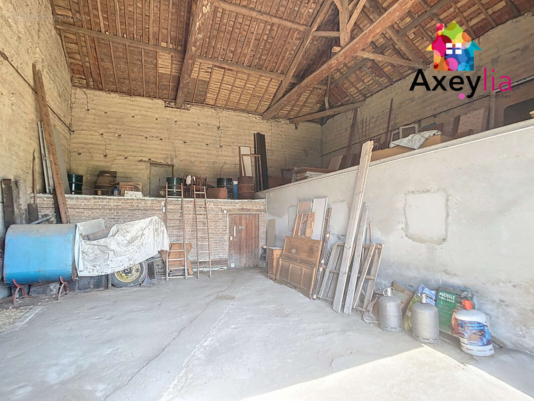 Maison à SAINT-ROMAIN-LA-MOTTE